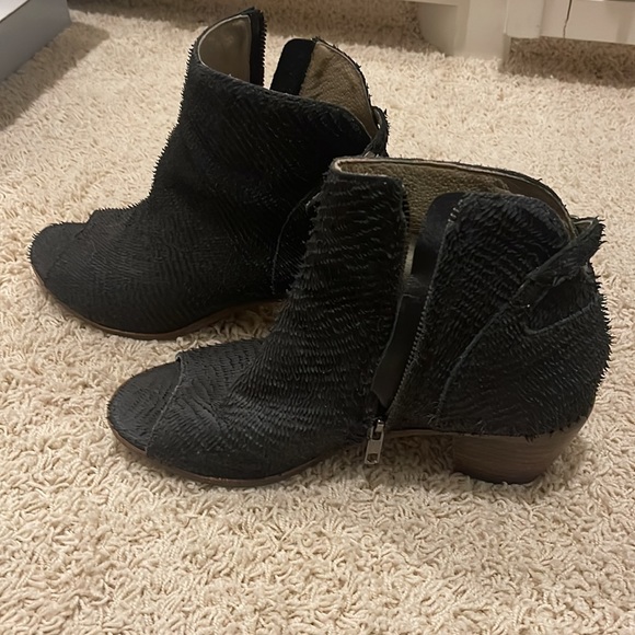 Distressed bootie - Picture 3 of 8